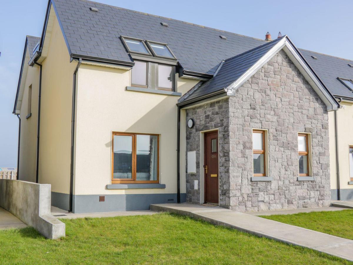 C64 Cahermore Holiday Village Инишкрон Экстерьер фото